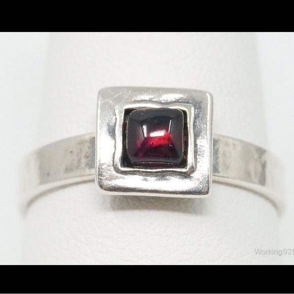 Silpada Vintage Rare .925 Sterling Silver Garnet Square Ring - Picture 3 of 10